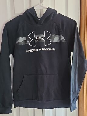 Under Armour Black Hoodie with Gray Camo Logo